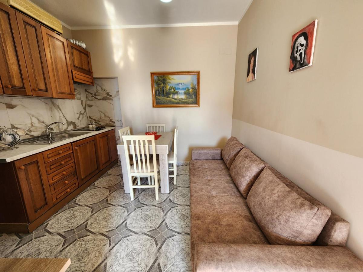 Villa Orange Vlorë Εξωτερικό φωτογραφία